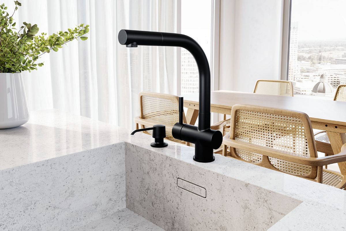 czarna_bateria_kuchenna_Lobio